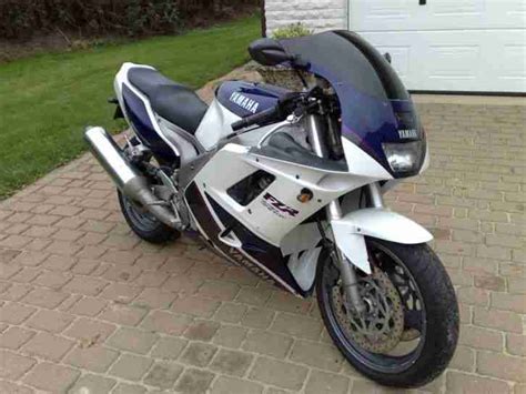 Yamaha FZR Bestes Angebot Von Yamaha