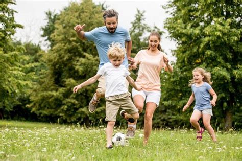 El De Los Padres Quiere Pasar M S Tiempo Con Sus Hijos Juguetes Y