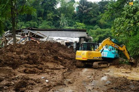 Gempa Cianjur Tim Sar Temukan Rombongan Jenazah Guru Tk Di Cugenang