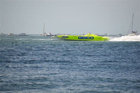 Super Boat Offshore Races Miss Geico Editorial Photo Image Of Super