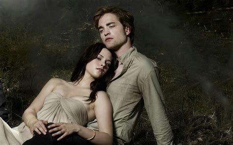 Kristen Stewart And Robert Pattinson Twilight Wallpaper Hd