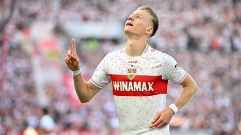 Kluby Bundesligi i Premier League walczą o gwiazdę VfB Stuttgart Sporten