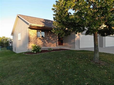 120 William Ct Hortonville Wi 54944 ®