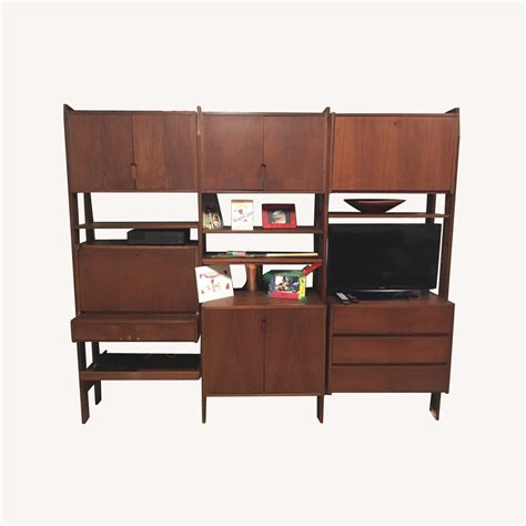 Mid Century Wall Unit Aptdeco