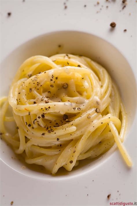 La Ricetta Della Cacio E Pepe Mantecata Alla Perfezione