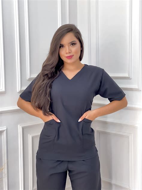 Scrubs Oxfordine Jogger Manga Preto Yone Jalecos