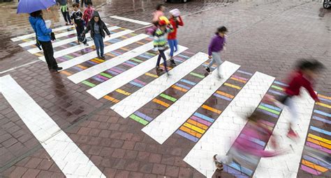 Artista Transforma Faixas De Pedestre Cores Em Madrid Deixando Ruas