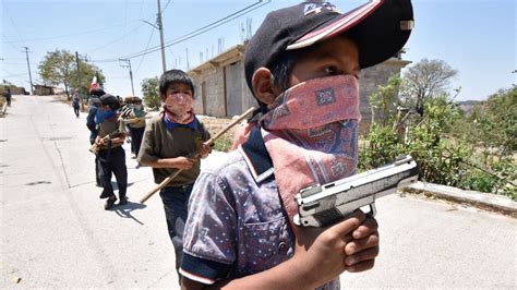 En Guerrero Niños Armados Se Suman A La Policía Comunitaria Para