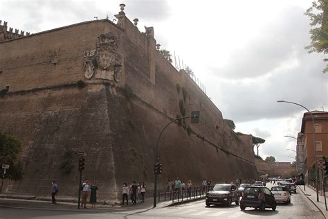 Así es la ley de inmigración de la Ciudad del Vaticano una de las más