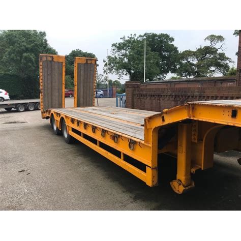 A King Step Frame Low Loader Tandem Axle Hydraulic Ramps Air