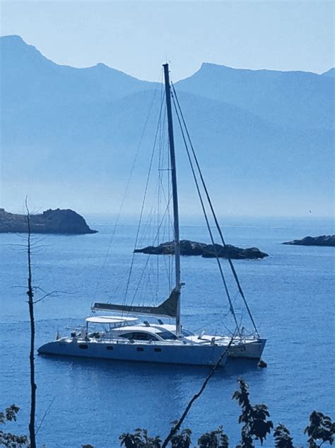 LAYSAN Charter Catamaran 8 Islands 8 Days Select Yachts