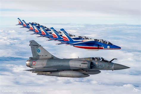 L Arm E De L Air Et De L Espace Porte Haut Le Bleuet De France