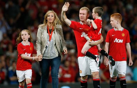 Paul Scholes and Family "2012" | Wallpapers, Photos, Images and Profile