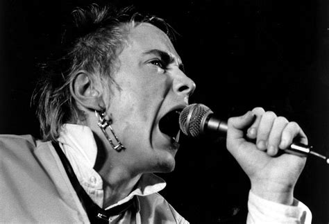 The Sex Pistols Johnny Rotten Is Not Punking Americans He S Just