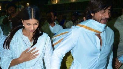 Shah Rukh Khan And Suhana S Tirupati Temple Visit A Picture Worth A