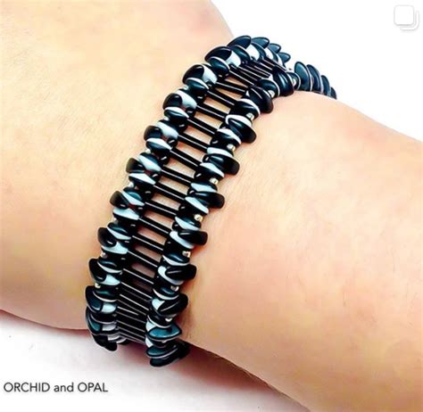 How To Make An Easy Russian Spiral Beaded Bracelet With Bugle And Seed