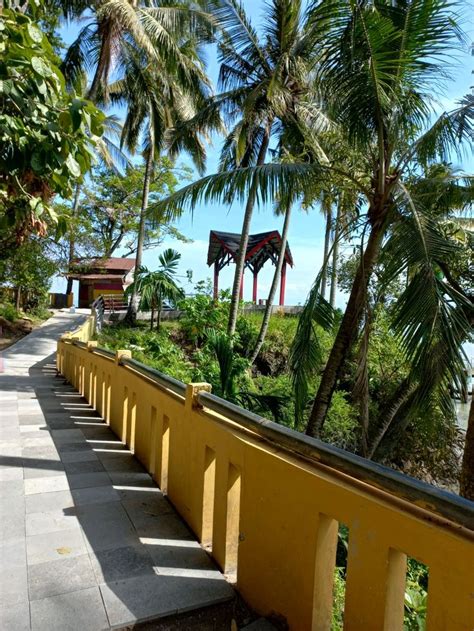 Gunung Padang Makam Siti Nurbaya