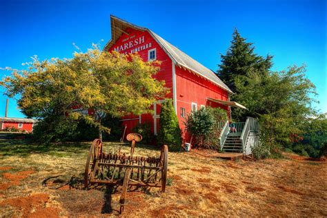 12 Small Rural Towns Near Portland That Are Downright Delightful Only