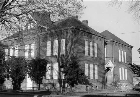 Old Ravenswood School, Ravenswood West Virginia