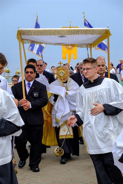 eucharistic procession 2019-51 - Eucharistia