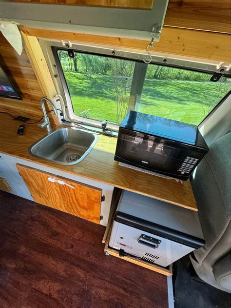 2006 Ford E150 w/ 60” Interior Height Camper For Sale in Lebanon, TN