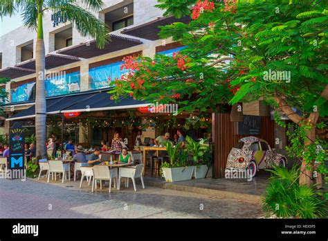 Playa del carmen 5th avenue hi-res stock photography and images - Alamy