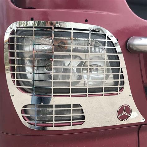 Grilles Inox Pour Phares Mercedes Actros MP4 1842 Accessoire En Aci