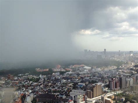 東京でゲリラ豪雨発生 ビルからみた瞬間がやばすぎる！ Togetter [トゥギャッター]