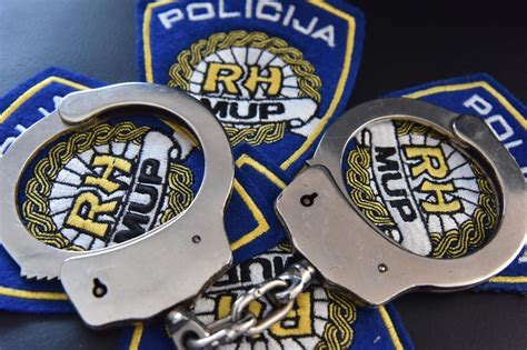 Rije Ka Policija Uhitila Godi Njaka U Tri Mjeseca Po Inio Deset