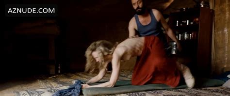 DESERTED NUDE SCENES AZNude