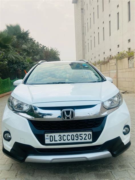 Used Honda Wrv Vx Sunroof Petrol car in Delhi, 2019 Model - Find Best ...