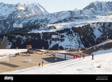 Altiport courchevel hi-res stock photography and images - Alamy