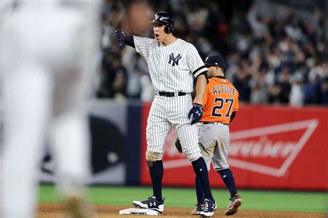 Jose Altuve Vs Aaron Judge Height How The 13 Inch Height Difference