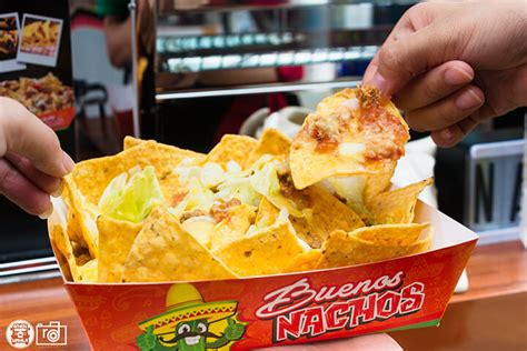 This Food Cart Sells Filipino Style Nachos With Real Cheese When In