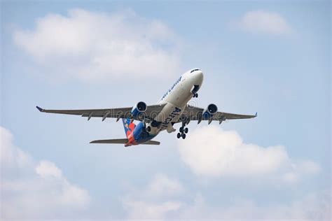 Airbus A330-200 takeoff editorial photography. Image of launch - 113737957