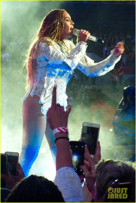 Beyonce Brings Formation Tour To London S Wembley Stadium Photo