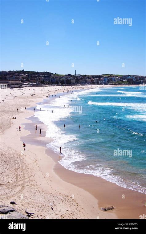 Crowded Australia Beach Hi Res Stock Photography And Images Alamy