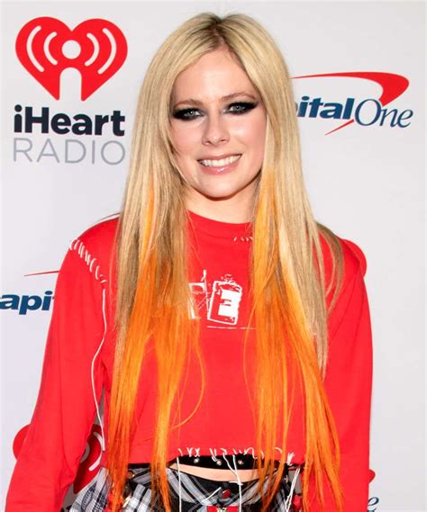 Avril Lavigne Hairstyles And Haircuts Hair Ideas