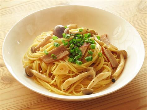 「きのことベーコンの和風パスタ」