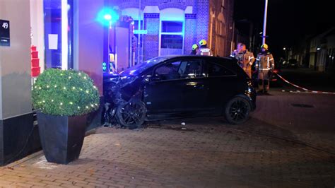 Auto Ramt Gevel Van Winkel In Zaamslag Hvzeeland Nieuws En