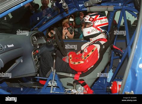 MOTOR RACING. NIGEL MANSELL AT CASTLE DONINGTON RACE TRACK Stock Photo ...