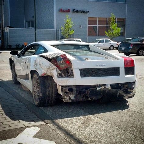 Crashed Lamborghini Gallardo