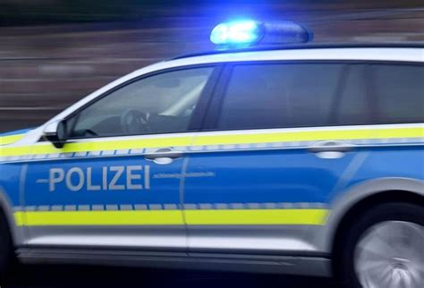 Bremen Polizei Fahndet Nach Sch Ssen Nach Einem J Hrigen