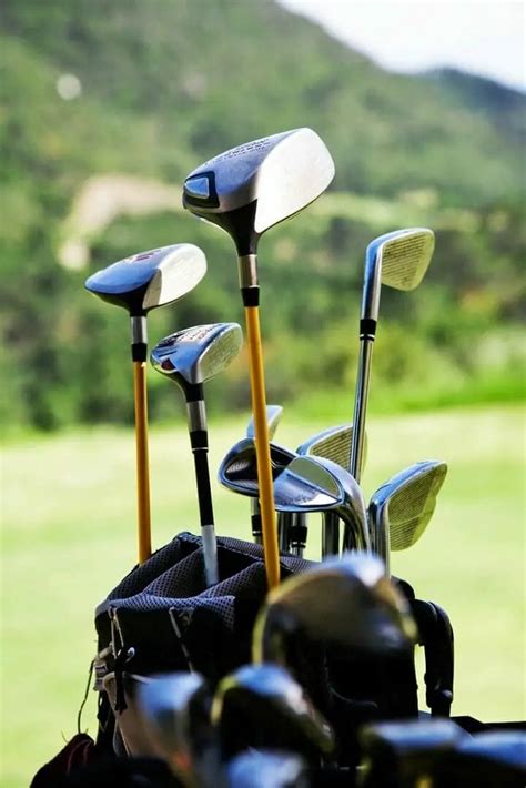 Best Golf Irons For Seniors - RespectCareGivers