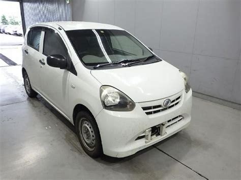 Daihatsu Mira E S Honda