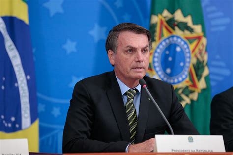 Bolsonaro Recua E Revoga Artigo Da Mp Que Previa Suspens O De Trabalho