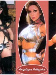 Sweet Angelique Pettyjohn Posing Absolutely Naked Photo 2