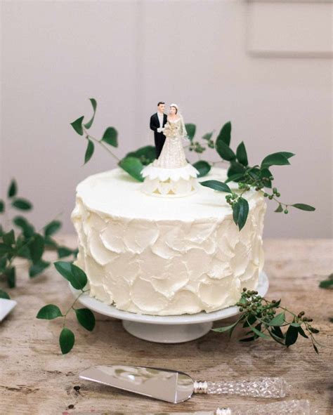 29 Vintage Inspired Wedding Cakes