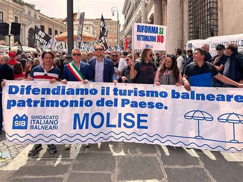 Bolkestein Amministratori Del Comune Di Termoli Oggi In Piazza A Roma