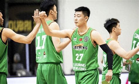 Fiba官方和辽篮训练师同时夸赞一人，不是丛明晨刘雁宇也不是外援比赛俞泽辰莱斯